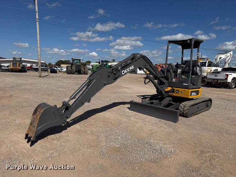 image for item FV2121 2016 John Deere 35G mini excavator