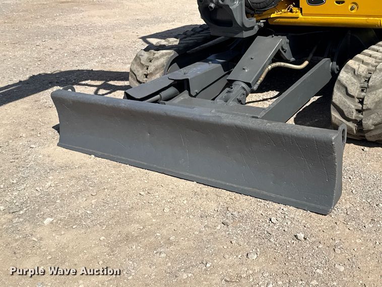 image for item FV2121 2016 John Deere 35G mini excavator