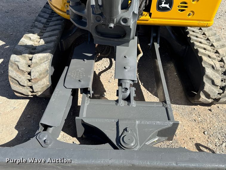 image for item FV2121 2016 John Deere 35G mini excavator