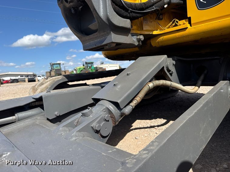 image for item FV2121 2016 John Deere 35G mini excavator