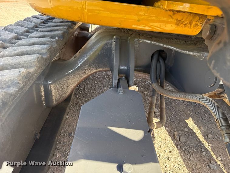 image for item FV2121 2016 John Deere 35G mini excavator