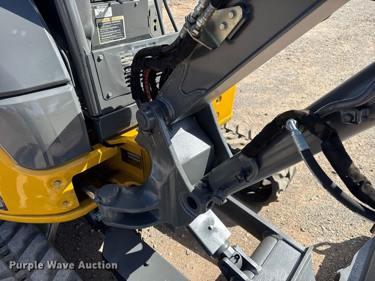 image for item FV2121 2016 John Deere 35G mini excavator