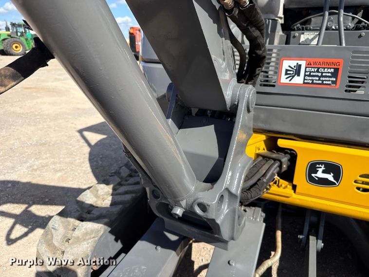 image for item FV2121 2016 John Deere 35G mini excavator