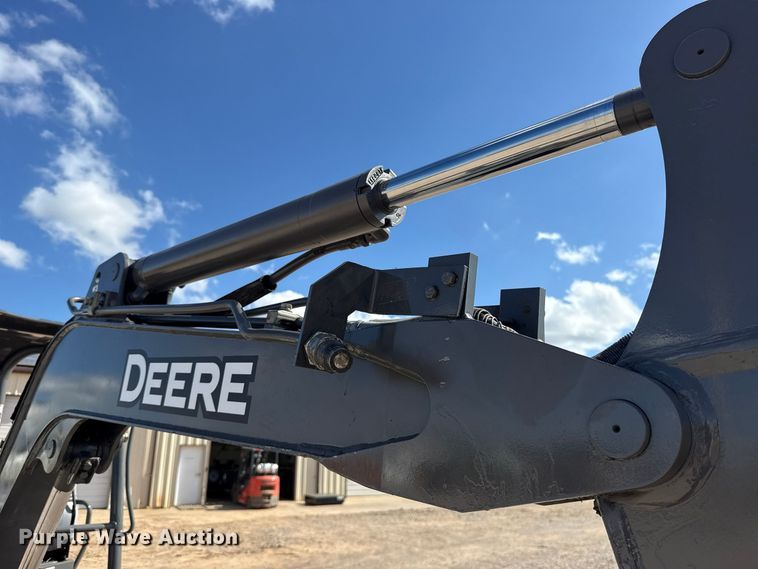 image for item FV2121 2016 John Deere 35G mini excavator