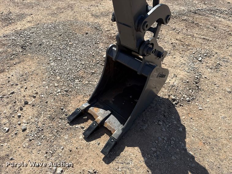 image for item FV2121 2016 John Deere 35G mini excavator