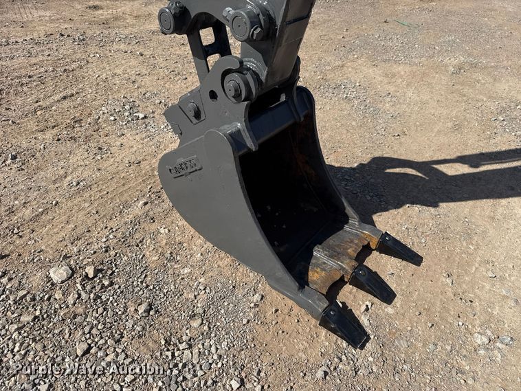 image for item FV2121 2016 John Deere 35G mini excavator
