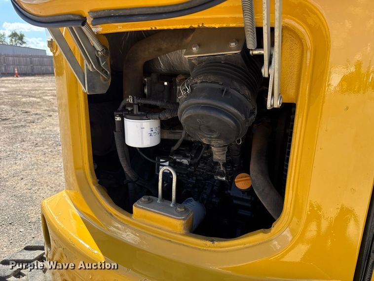 image for item FV2121 2016 John Deere 35G mini excavator