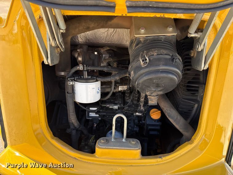 image for item FV2121 2016 John Deere 35G mini excavator