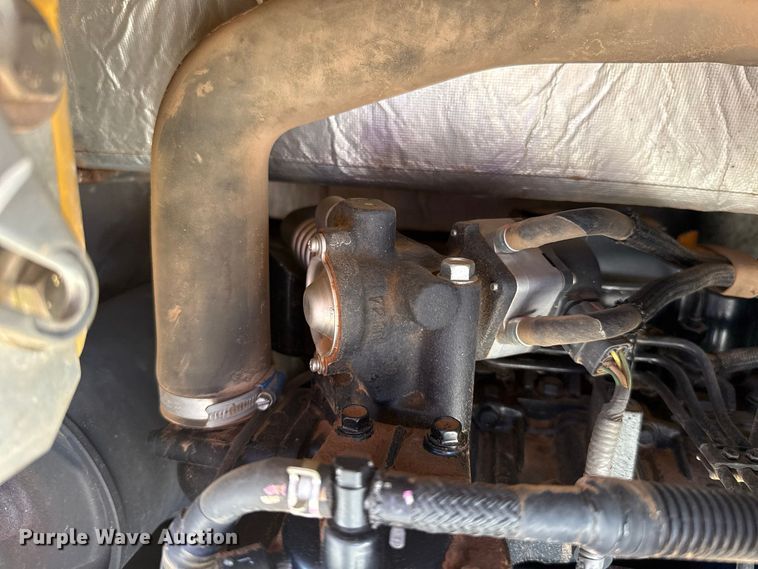 image for item FV2121 2016 John Deere 35G mini excavator