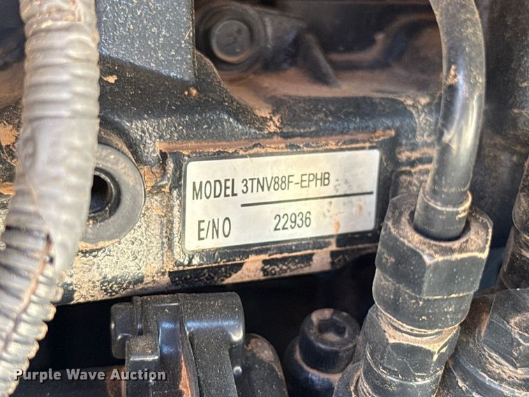 image for item FV2121 2016 John Deere 35G mini excavator