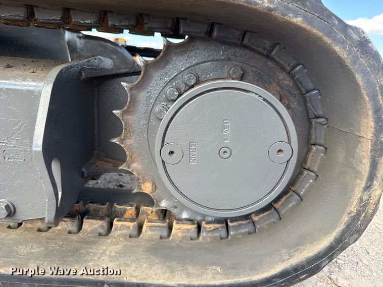 image for item FV2121 2016 John Deere 35G mini excavator