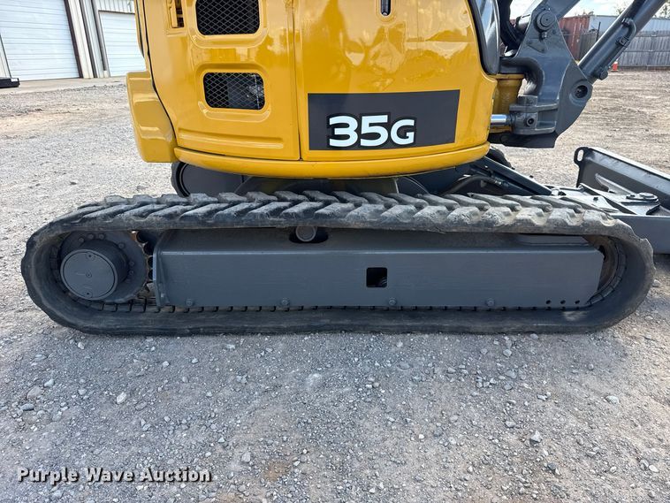 image for item FV2121 2016 John Deere 35G mini excavator
