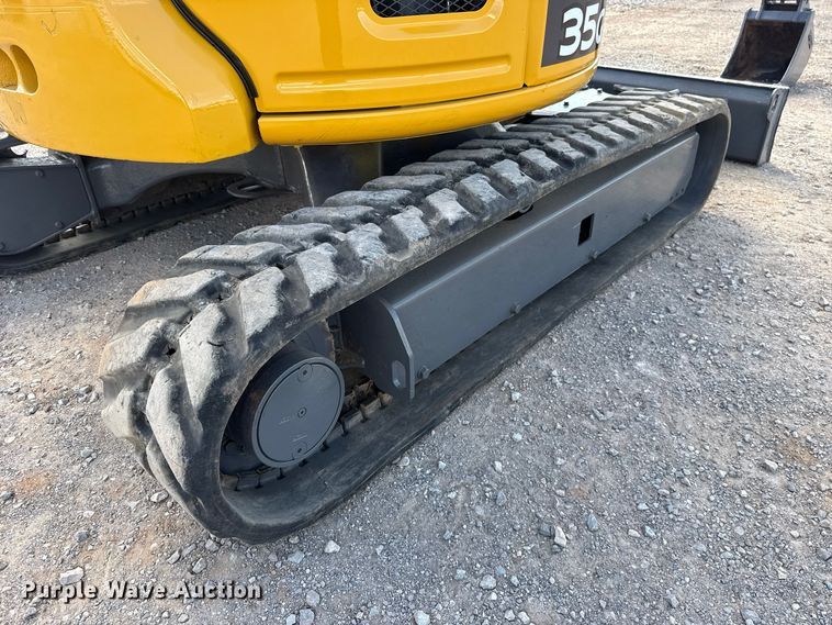 image for item FV2121 2016 John Deere 35G mini excavator