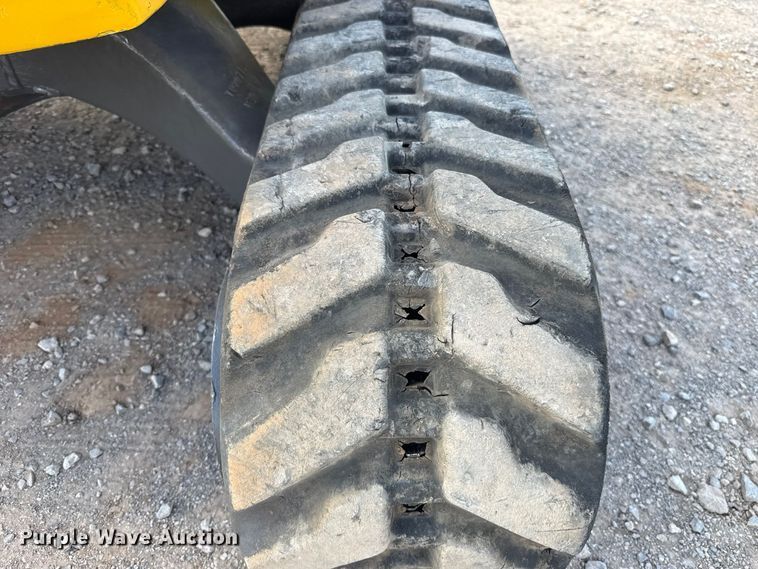 image for item FV2121 2016 John Deere 35G mini excavator