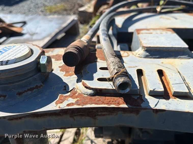 image for item FV4502 Helac Power tilt excavator quick attach