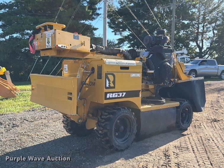 image for item FV4503 2023 Rayco RG37 stump grinder