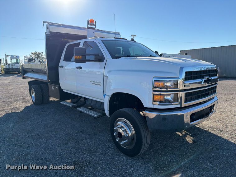 image for item FW3530 2022 Chevrolet Silverado 5500HD Crew Cab dump truck