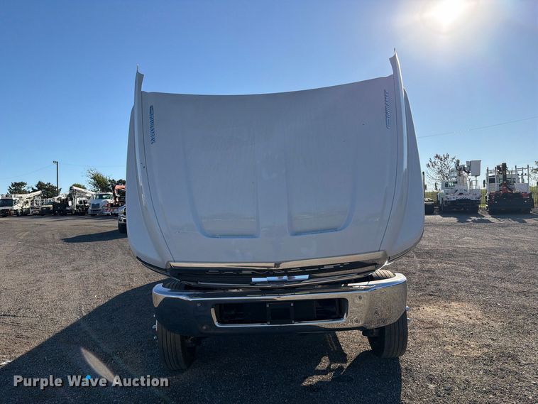 image for item FW3530 2022 Chevrolet Silverado 5500HD Crew Cab dump truck