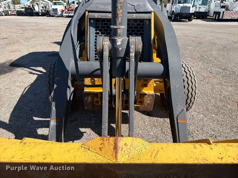 image for item FW3534 2008 John Deere 310J backhoe