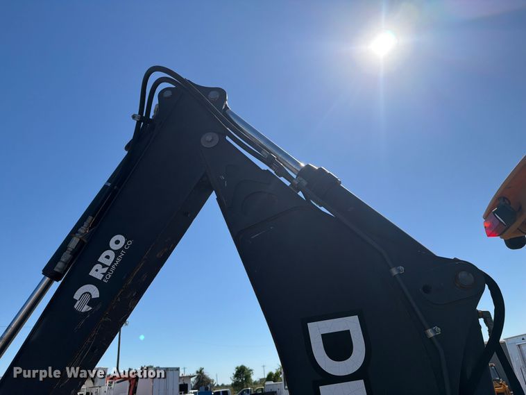 image for item FW3534 2008 John Deere 310J backhoe