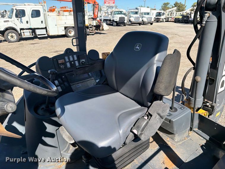 image for item FW3534 2008 John Deere 310J backhoe