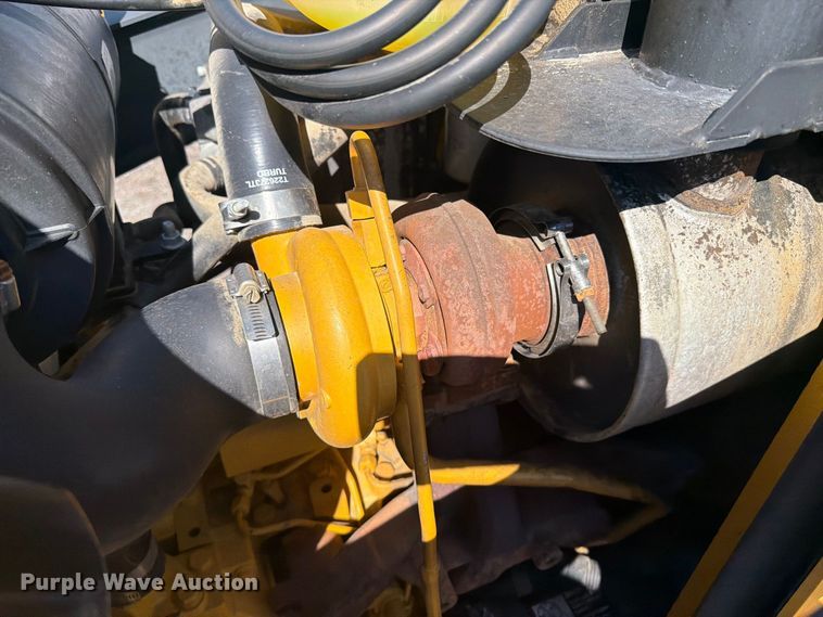 image for item FW3534 2008 John Deere 310J backhoe