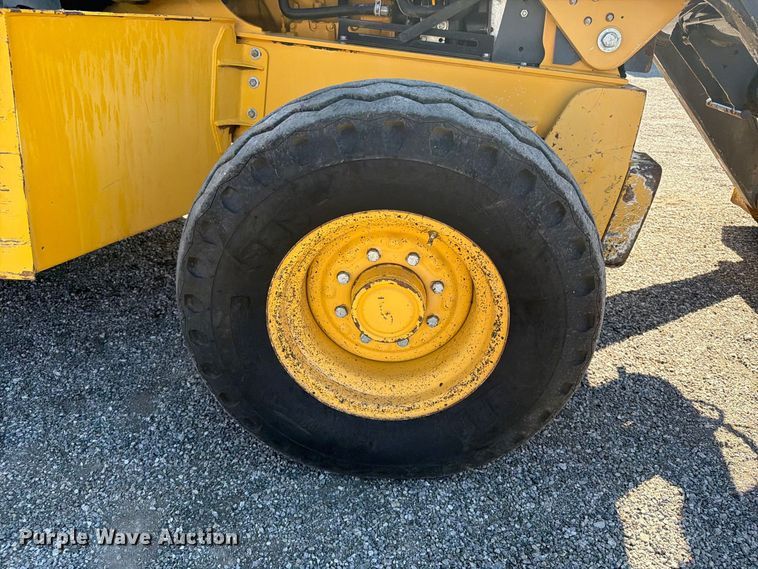 image for item FW3534 2008 John Deere 310J backhoe