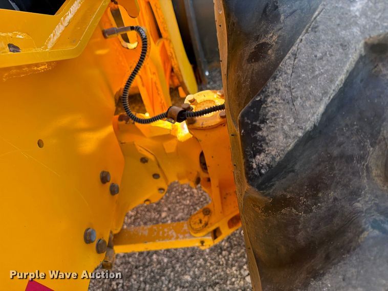 image for item FW3536 1998 JCB 212S Series 2 backhoe