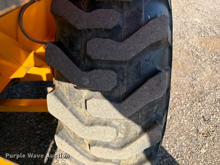 image for item FW3536 1998 JCB 212S Series 2 backhoe