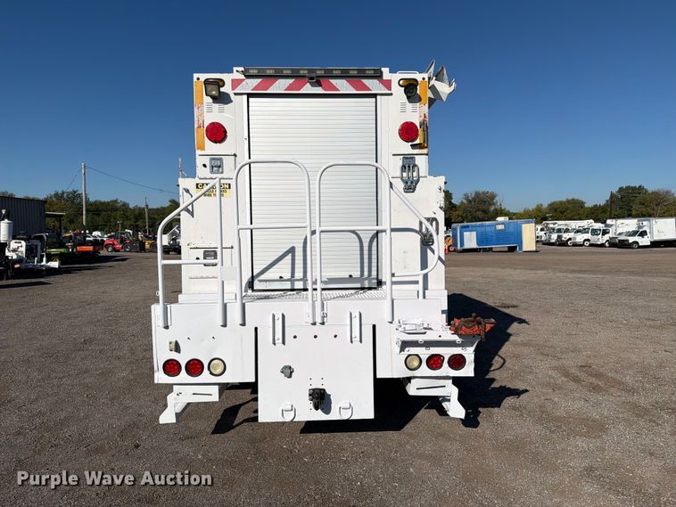 image for item FW3539 2011 Nissan Diesel Motor Co.  UD3300 utility / service truck