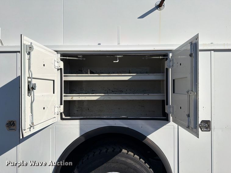 image for item FW3539 2011 Nissan Diesel Motor Co.  UD3300 utility / service truck