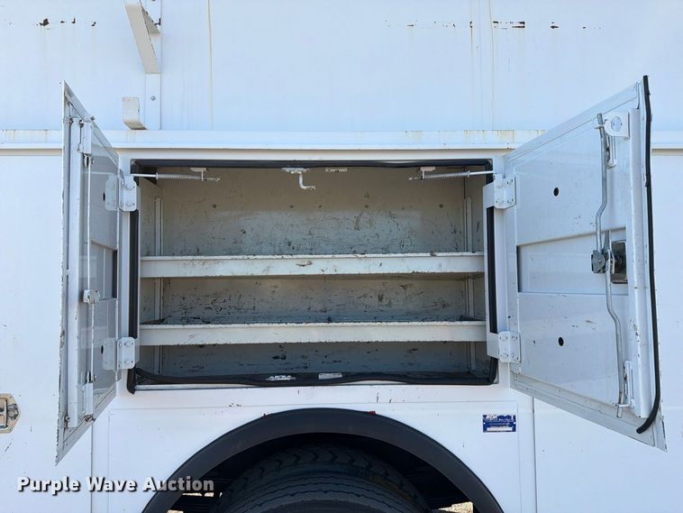 image for item FW3539 2011 Nissan Diesel Motor Co.  UD3300 utility / service truck