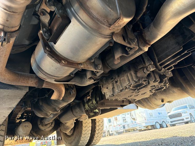 image for item FW3539 2011 Nissan Diesel Motor Co.  UD3300 utility / service truck