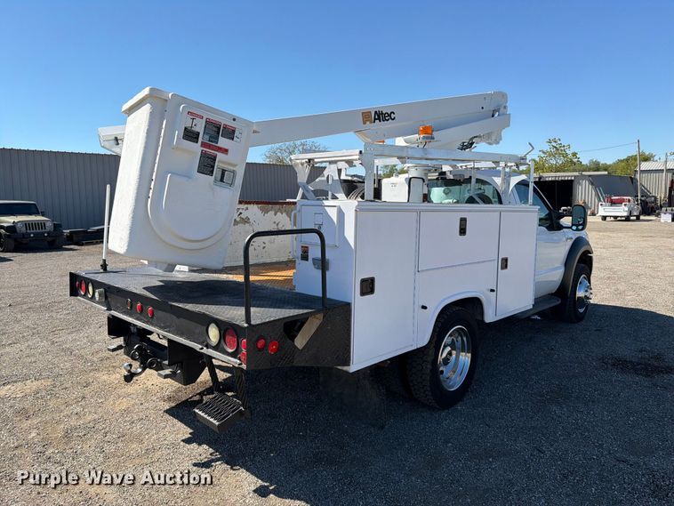 image for item FW3541 2005 Ford F450 Super Duty bucket truck