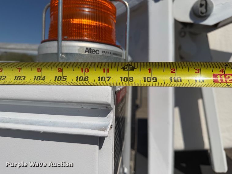 image for item FW3541 2005 Ford F450 Super Duty bucket truck