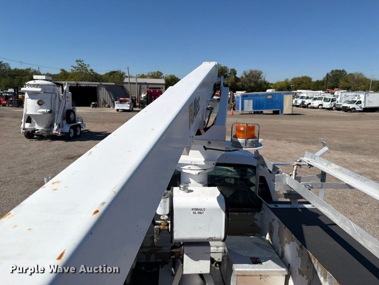 image for item FW3541 2005 Ford F450 Super Duty bucket truck