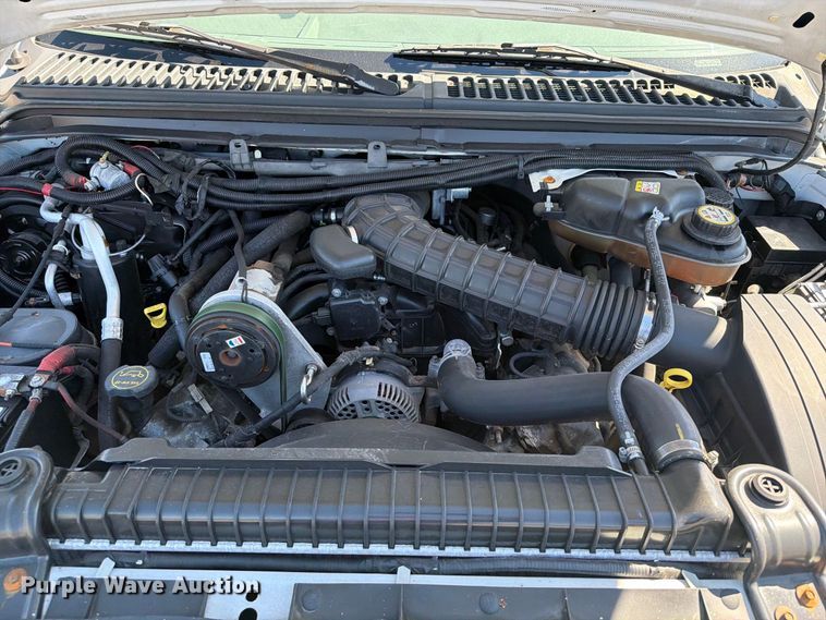 image for item FW3541 2005 Ford F450 Super Duty bucket truck