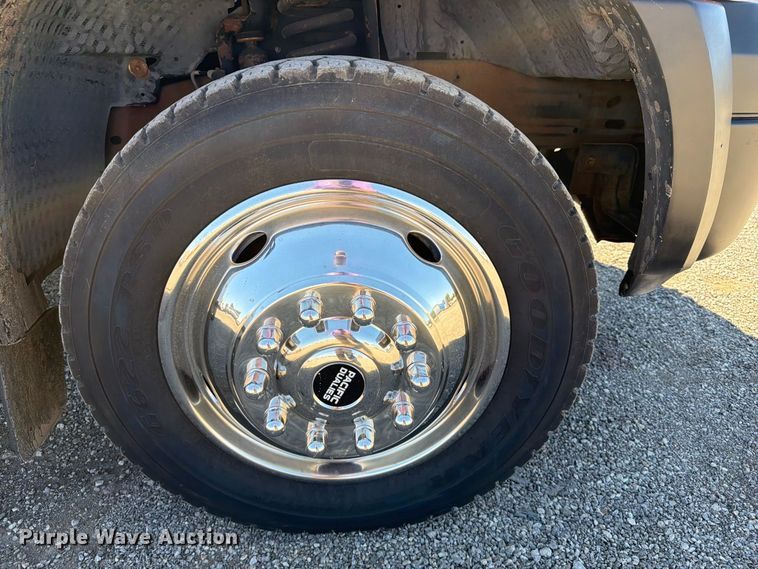 image for item FW3541 2005 Ford F450 Super Duty bucket truck