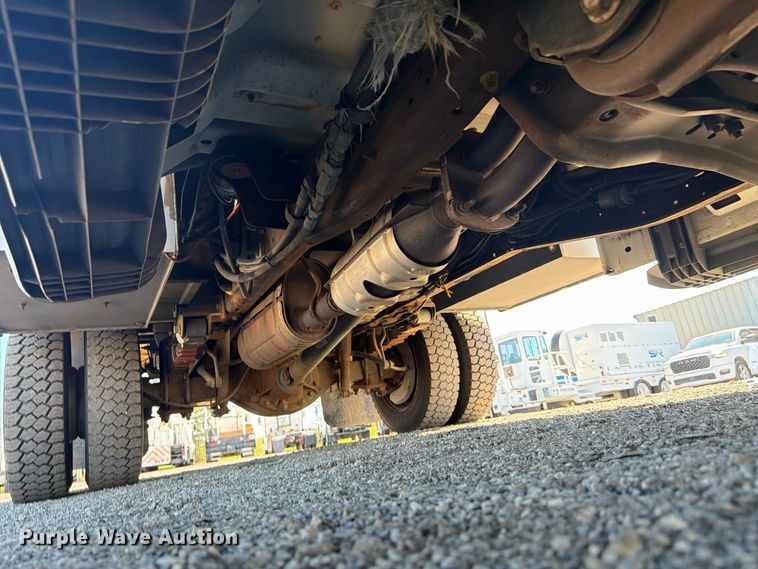 image for item FW3541 2005 Ford F450 Super Duty bucket truck