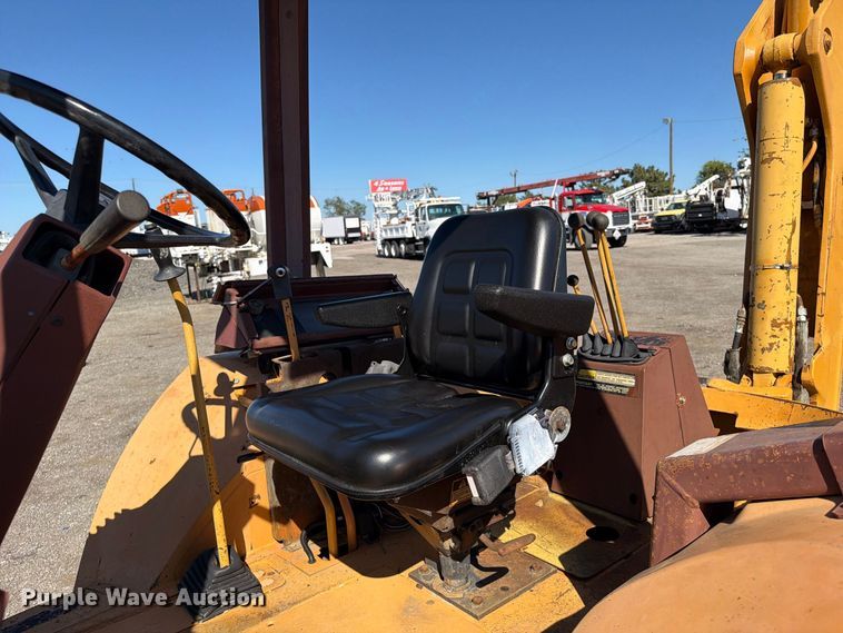 image for item FW3545 1993 Case 580 Super K backhoe