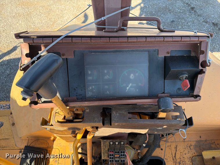 image for item FW3545 1993 Case 580 Super K backhoe