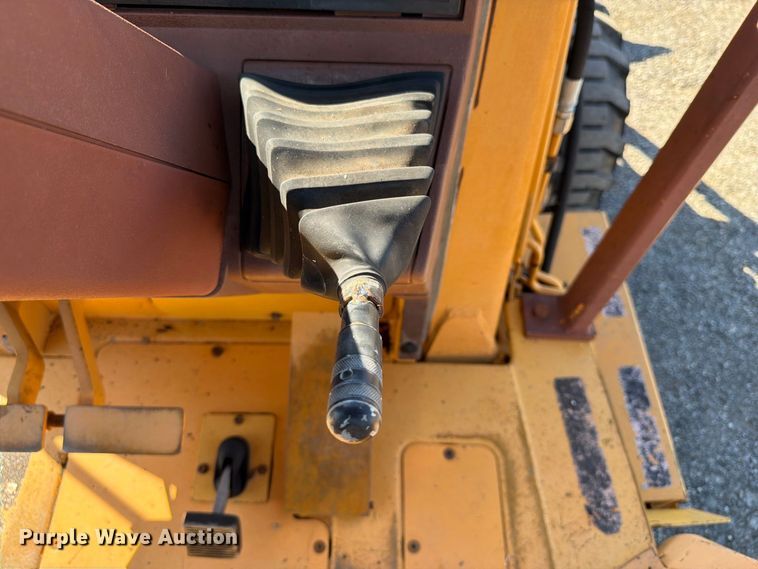image for item FW3545 1993 Case 580 Super K backhoe