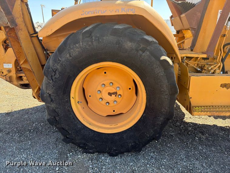 image for item FW3545 1993 Case 580 Super K backhoe