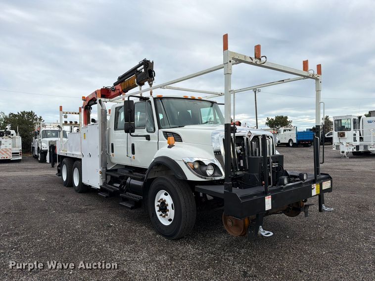 image for item FW3562 2009 International WorkStar 7500 Crew Cab crane truck