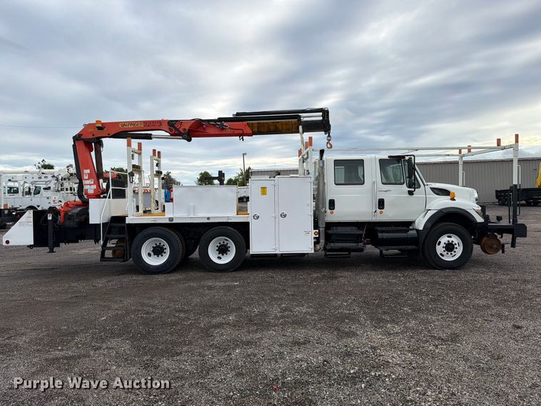 image for item FW3562 2009 International WorkStar 7500 Crew Cab crane truck