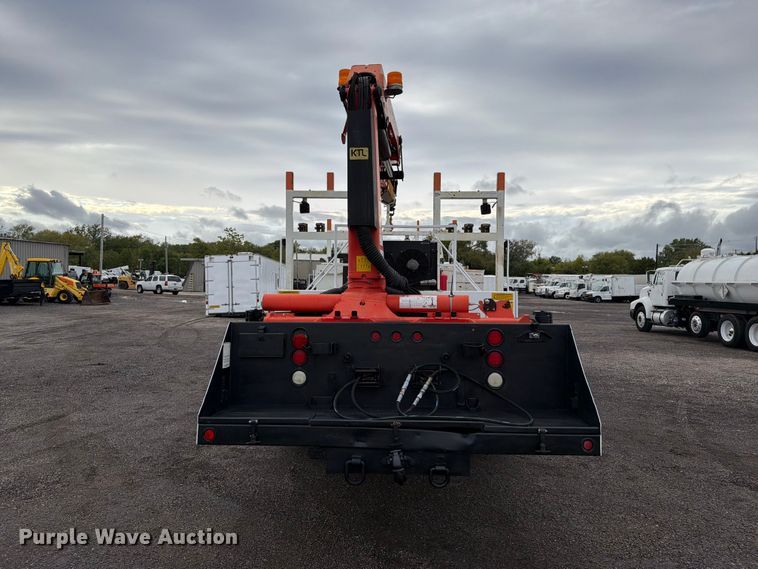image for item FW3562 2009 International WorkStar 7500 Crew Cab crane truck