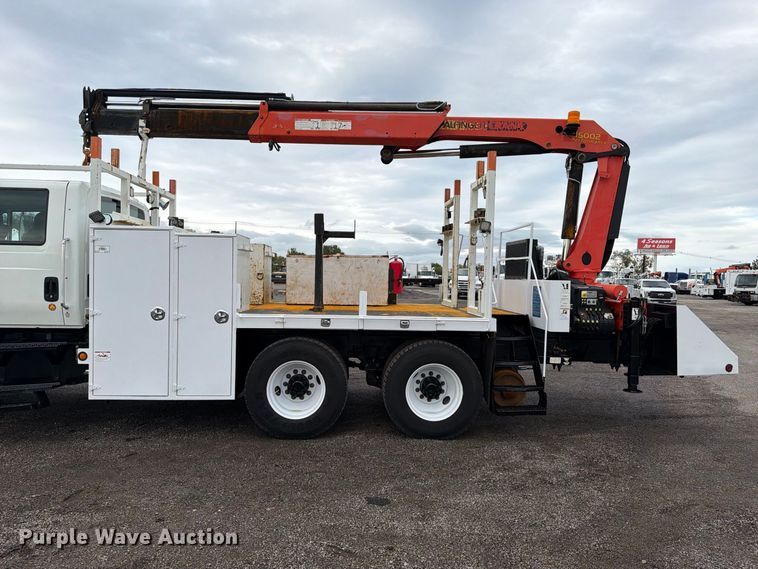 image for item FW3562 2009 International WorkStar 7500 Crew Cab crane truck