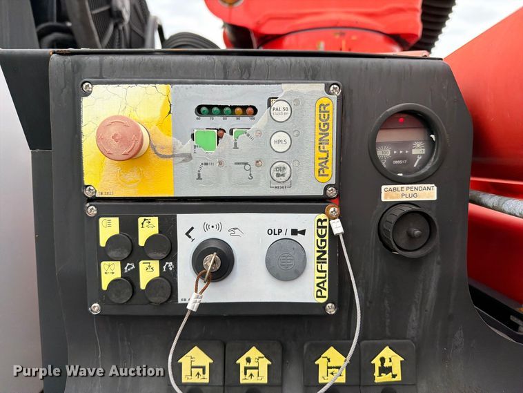 image for item FW3562 2009 International WorkStar 7500 Crew Cab crane truck