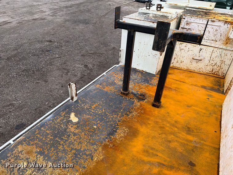 image for item FW3562 2009 International WorkStar 7500 Crew Cab crane truck
