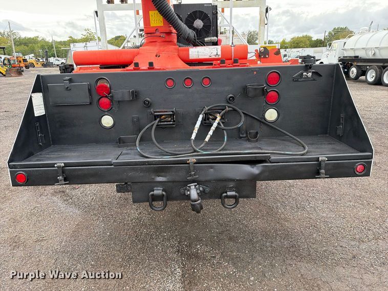 image for item FW3562 2009 International WorkStar 7500 Crew Cab crane truck